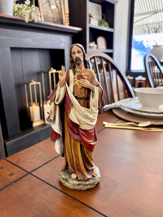 Sacred Heart of Jesus Statue