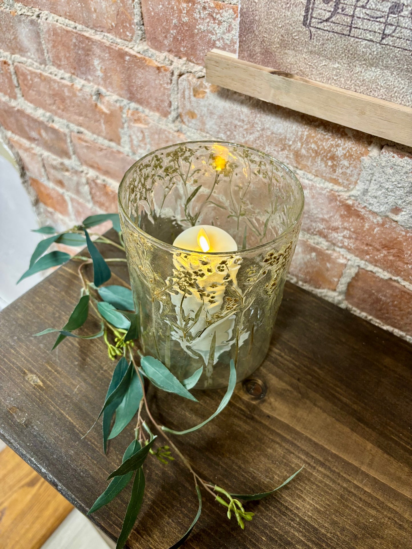 PRESSED BABY'S BREATH JAR