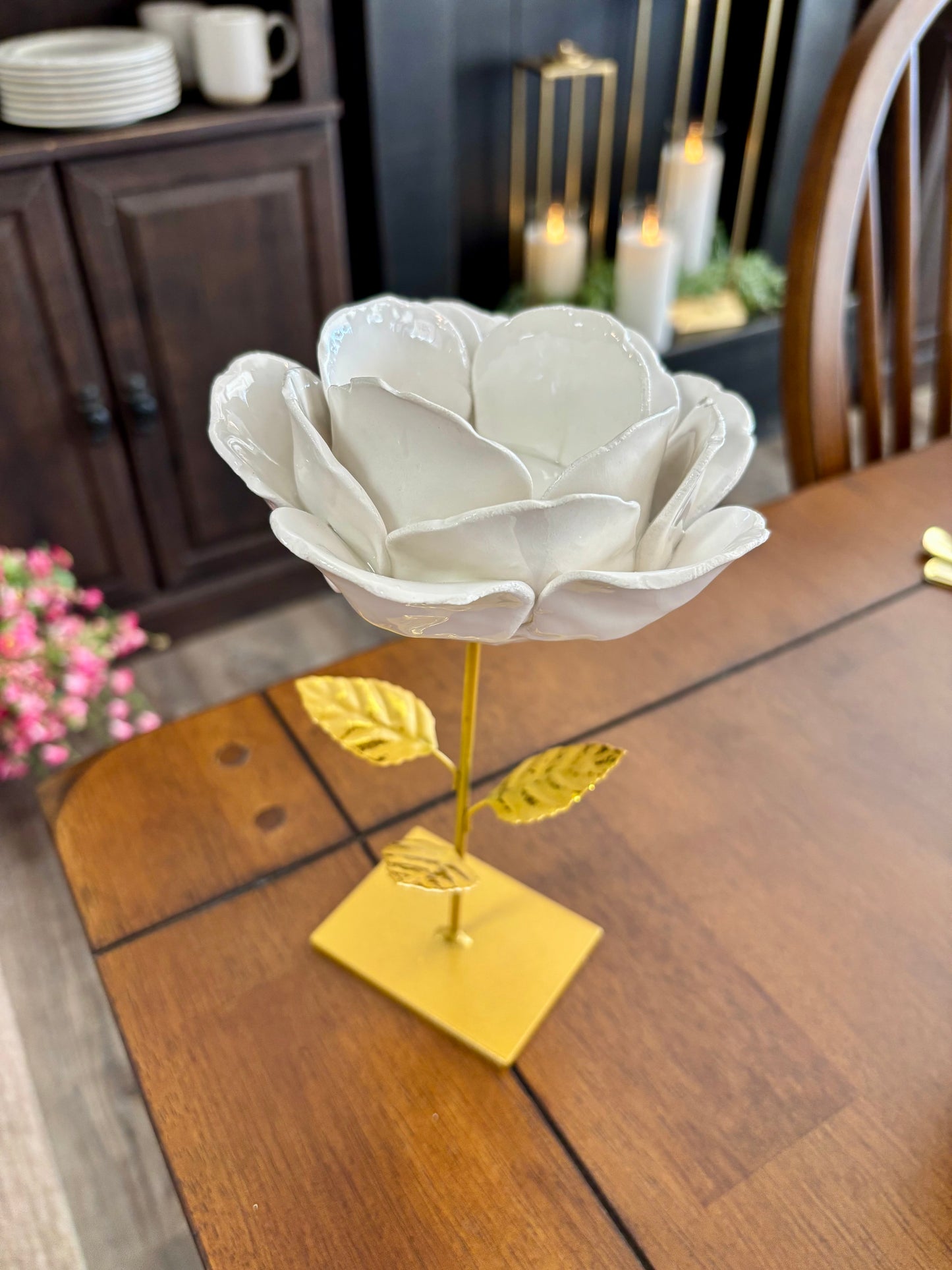 White and Gold Flower Candle Holder