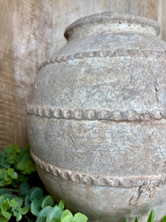 ANTIQUE TAUPE DECO LINE VASE