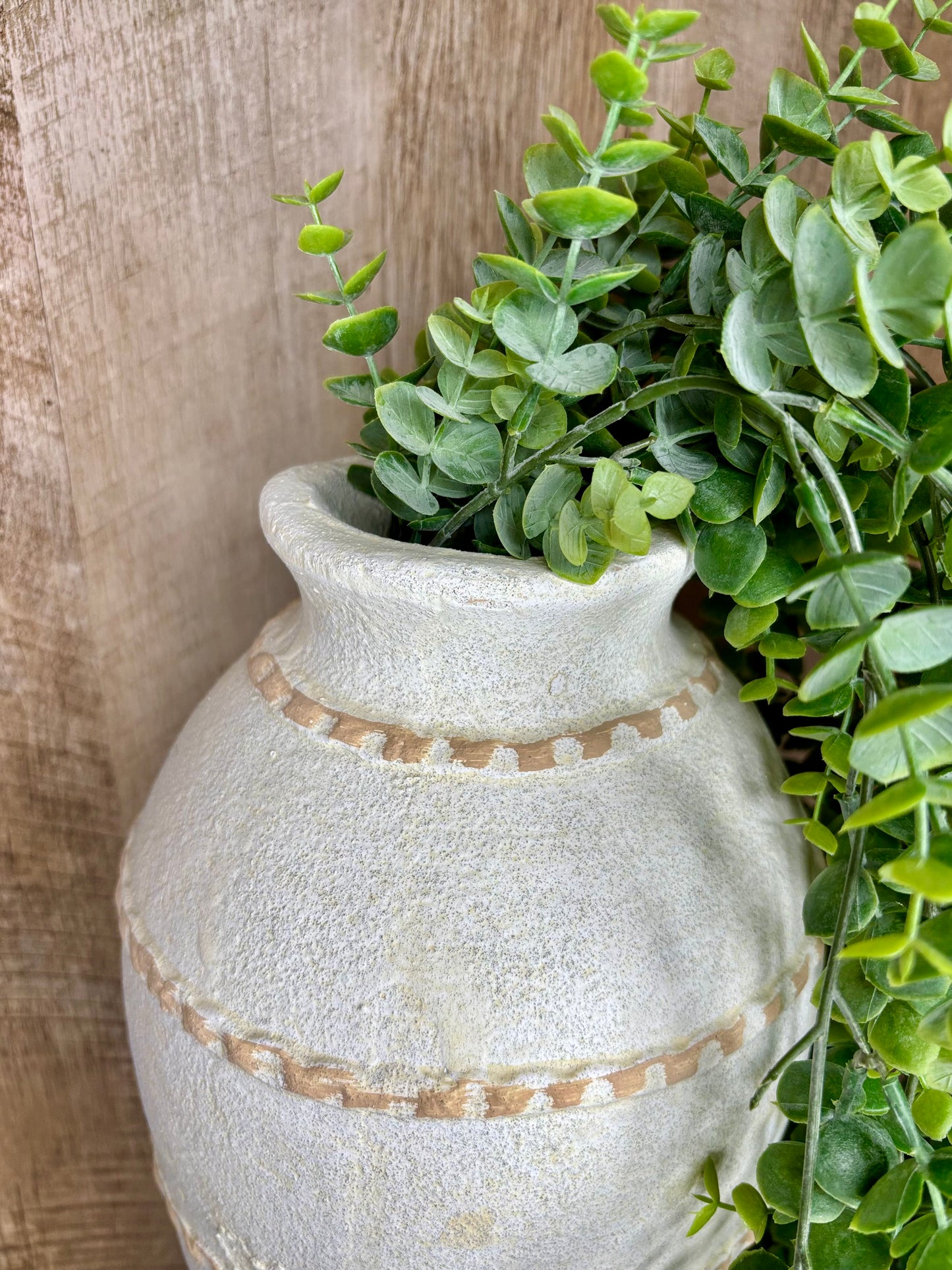 TERRA COTTA LINE VASE