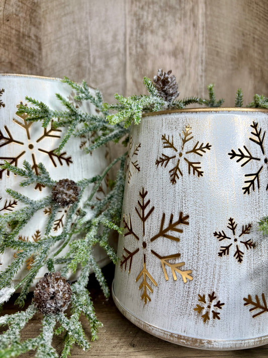 WHT/GOLD TIN SNOWFLAKE LANTERNS