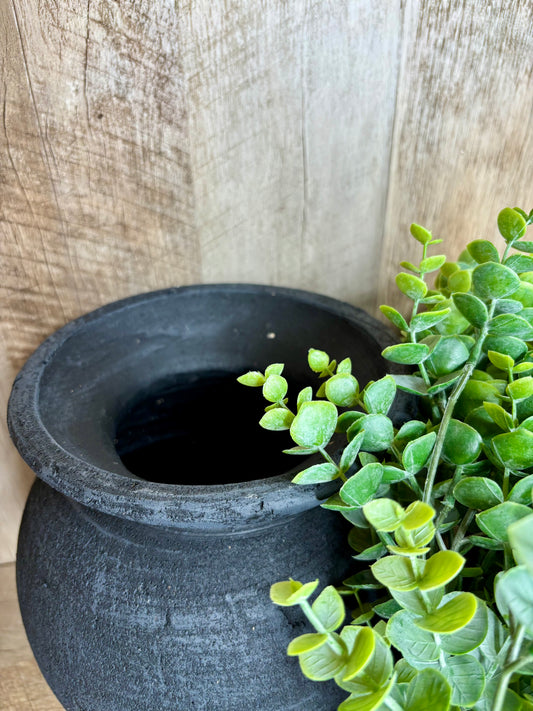 BLACK ROUND POT