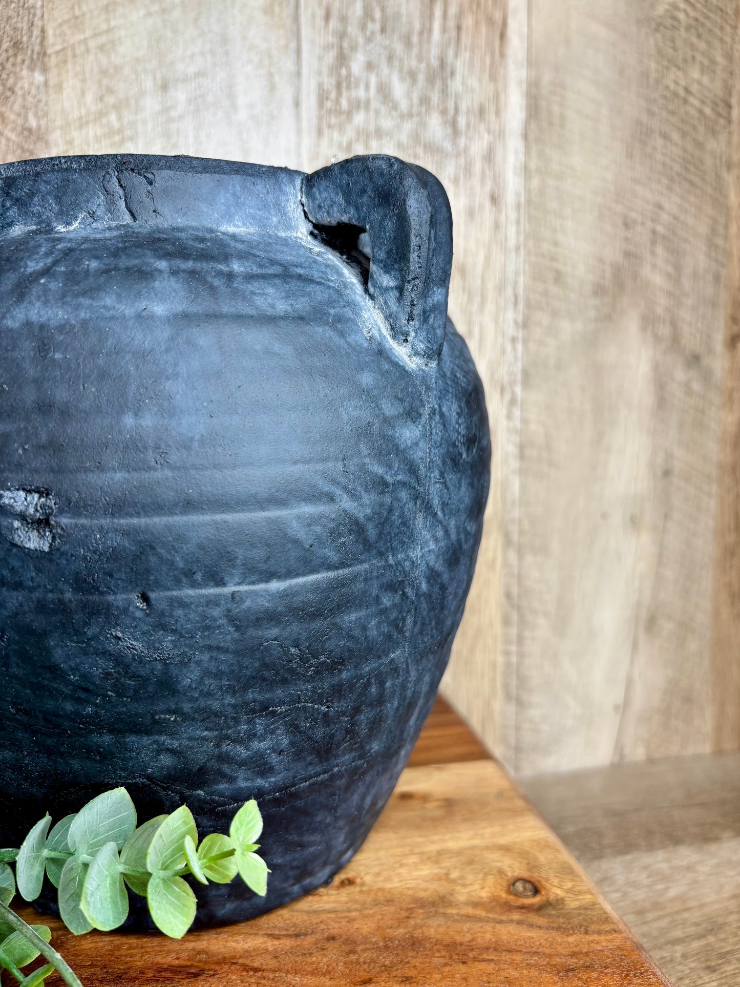 CHARCOAL 4 HANDLE VASE