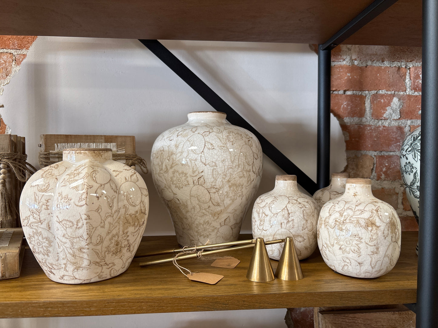 Tan Heirloom Vase Collection