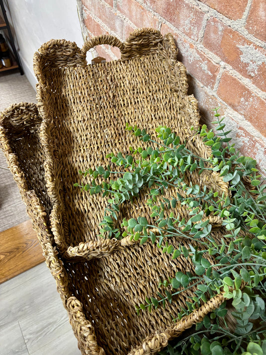 Scallop Woven Tray