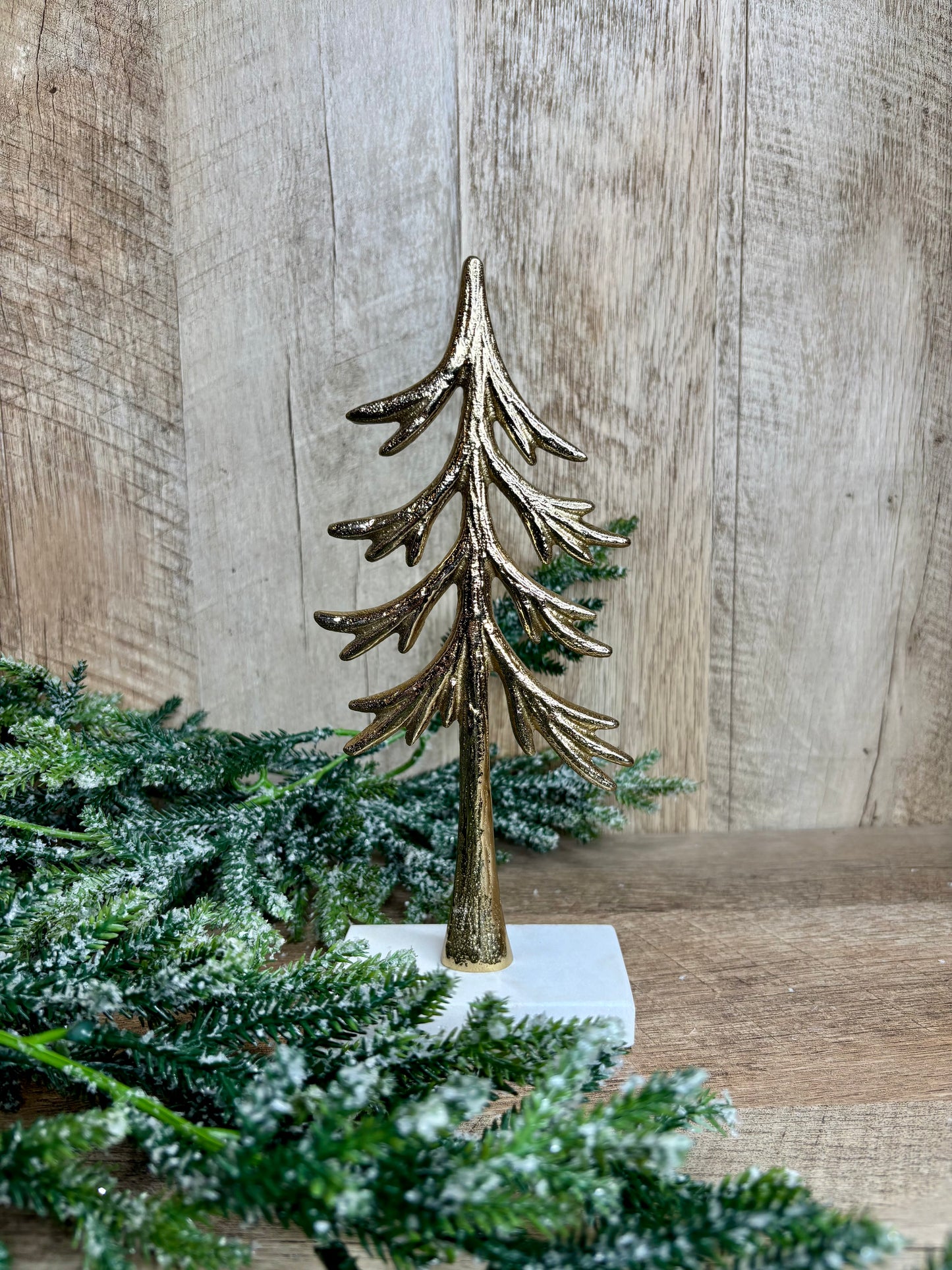 8.66" METAL TREE ON BASE