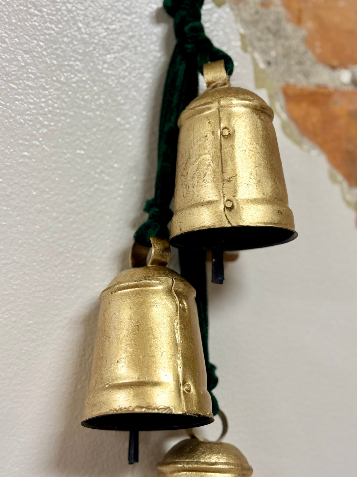 Green Bell Hanger