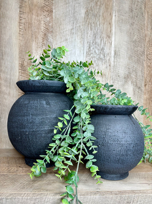 BLACK ROUND POT