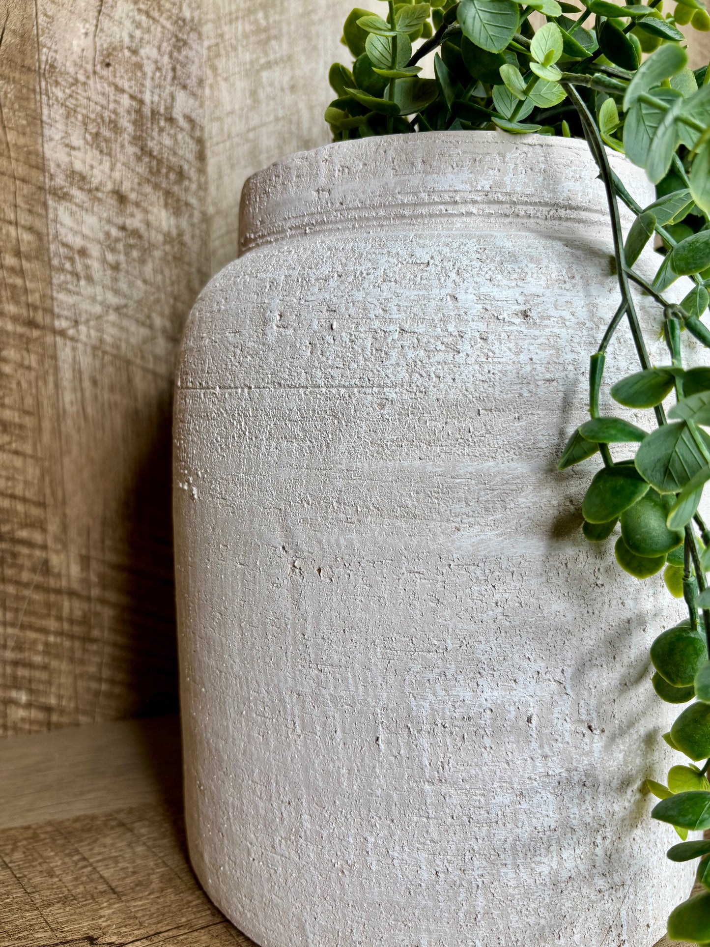 WHITE VASE