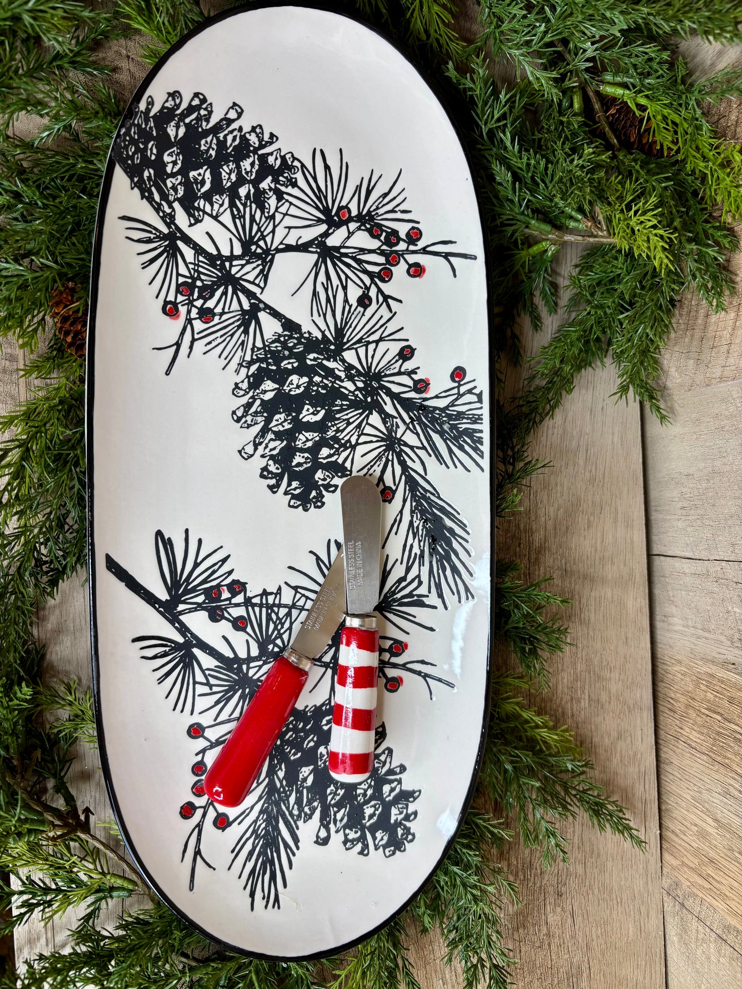 Pine Platter with Spreader S/3