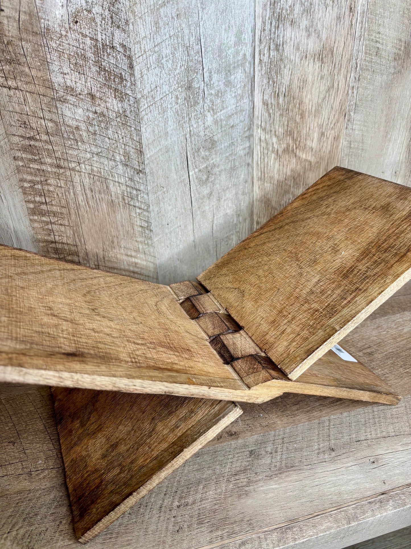 NATURAL WOOD MAGAZINE HOLDER