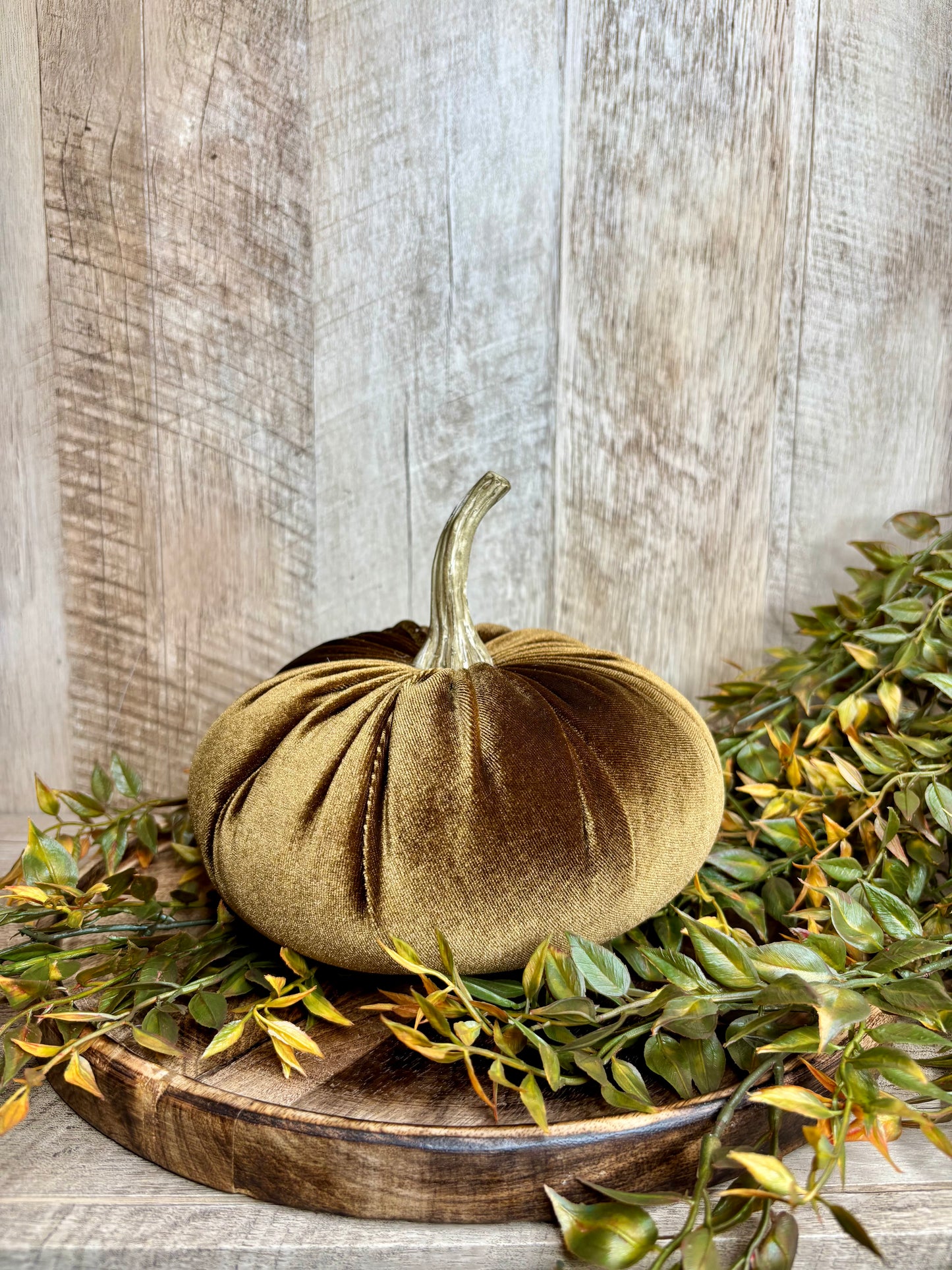 7.5" Velvet Pumpkin