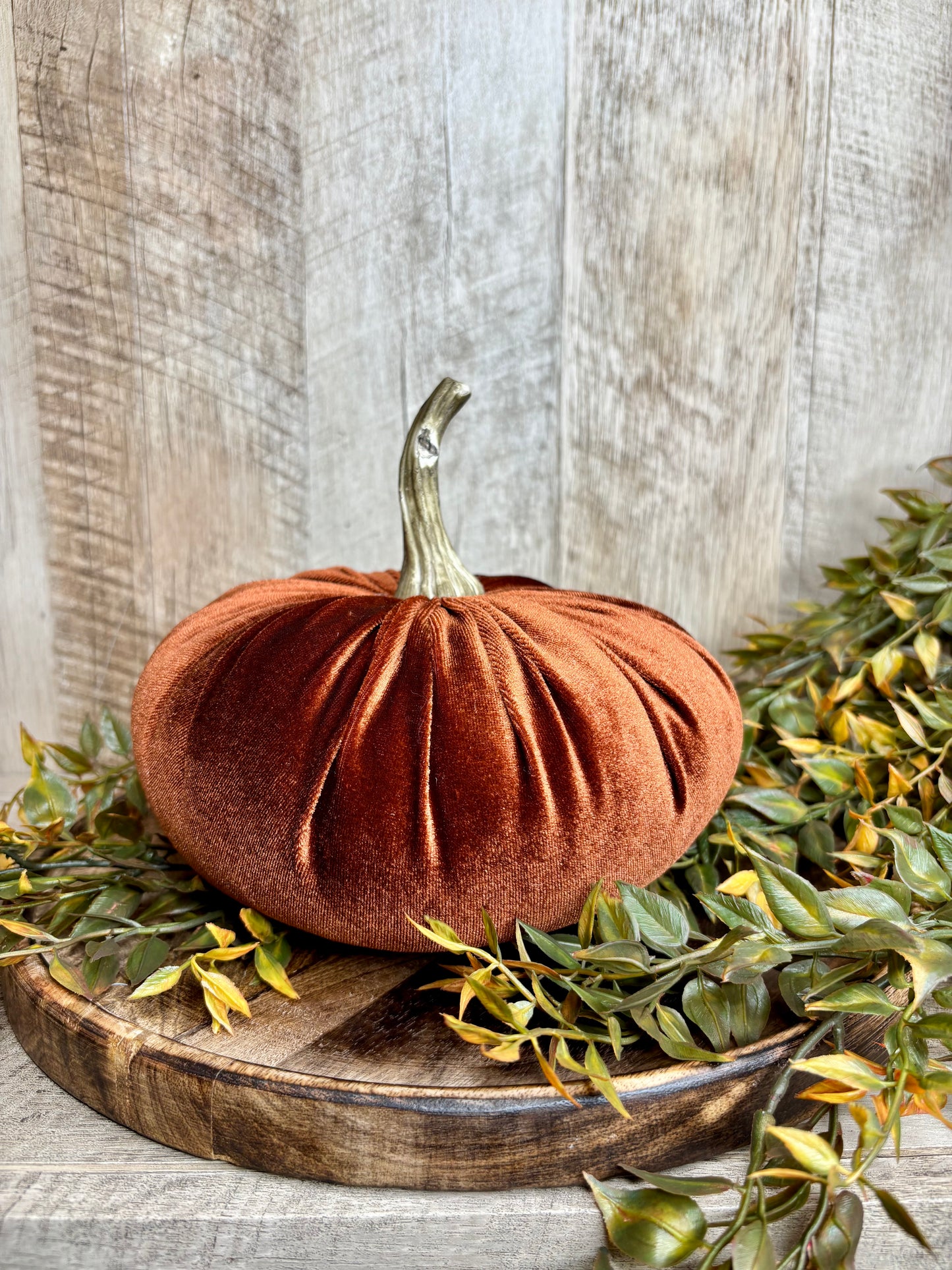 7.5" Velvet Pumpkin
