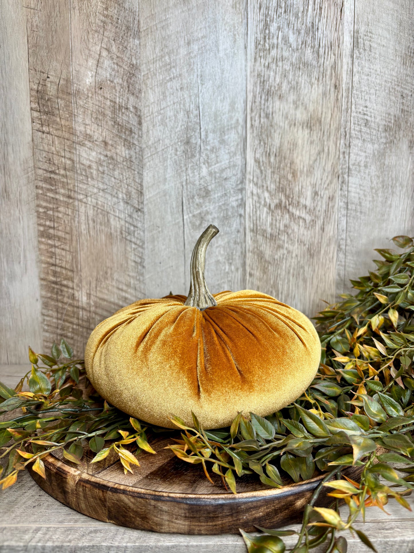 7.5" Velvet Pumpkin