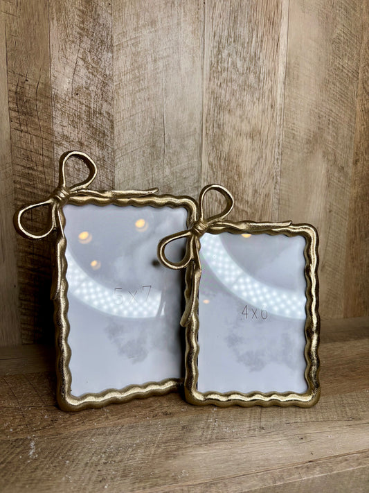 5 X 7 GOLD RIBBON PHOTO FRAME