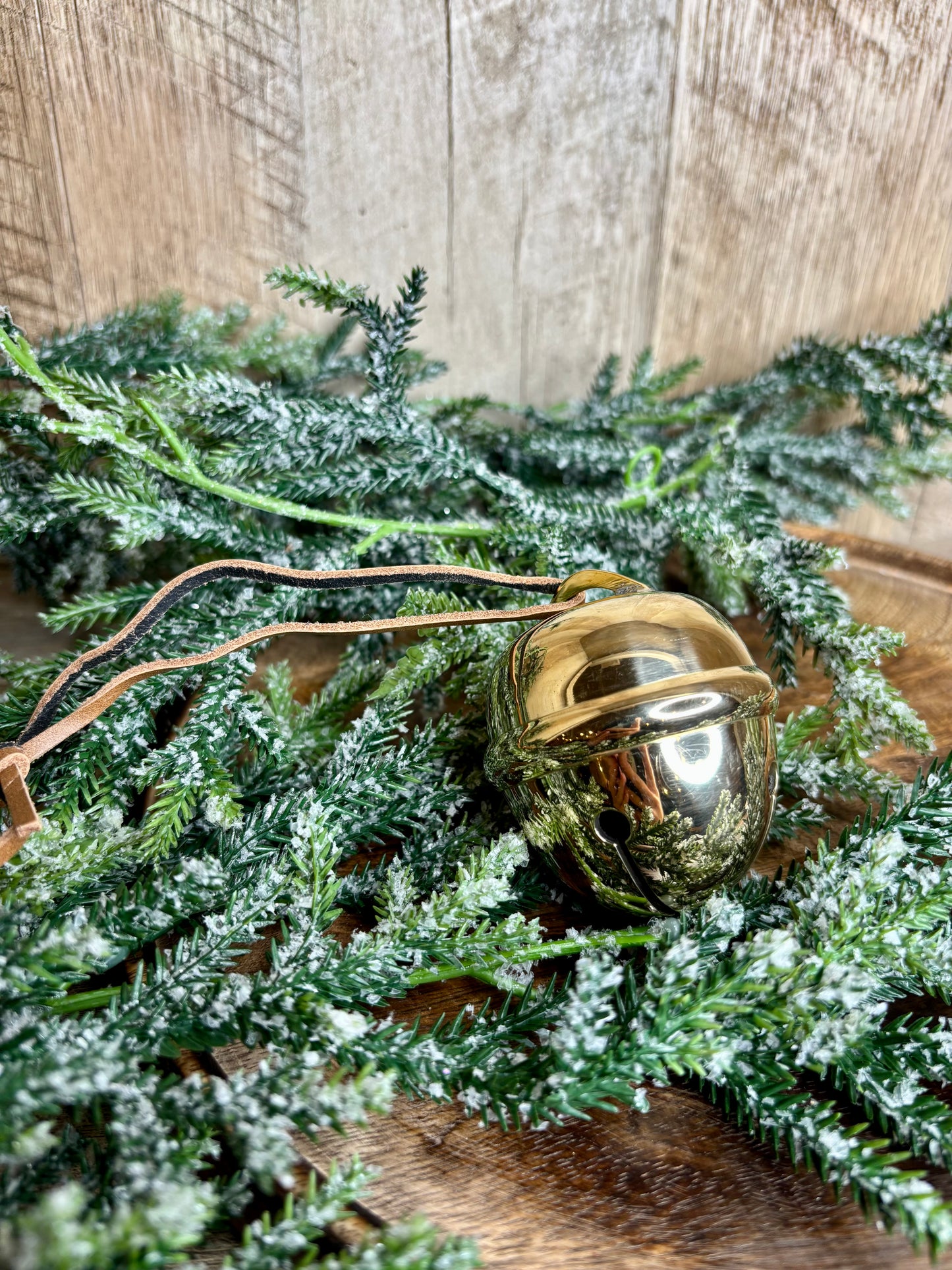 2.35" GOLD SLEIGH BELL