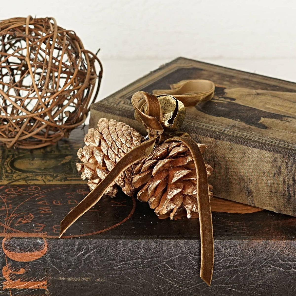 Gold Blossom Pinecone