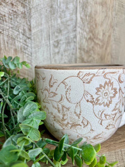BEIGE HEIRLOOM TEA CUP PLANTER