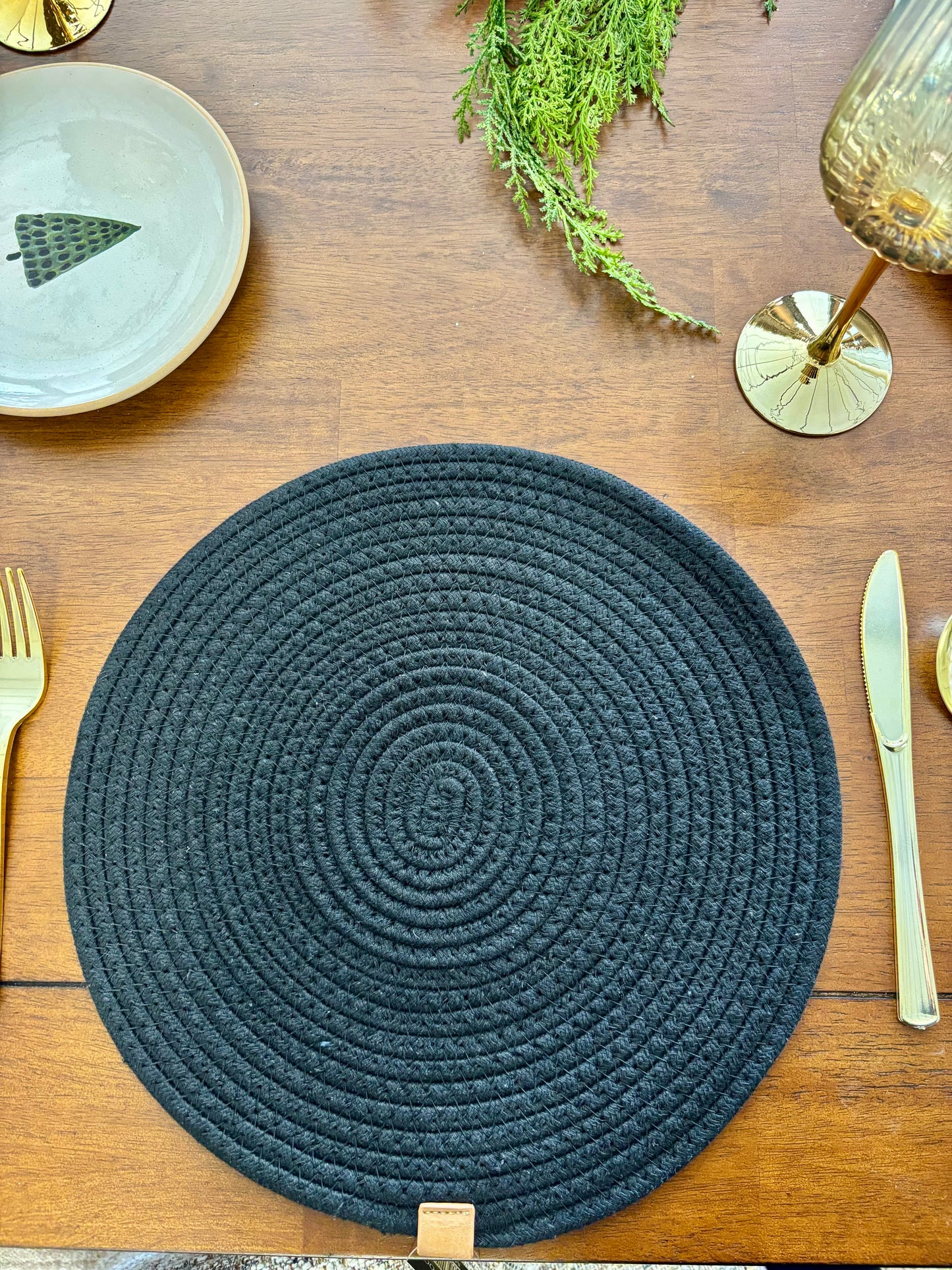ROUND PLACEMAT