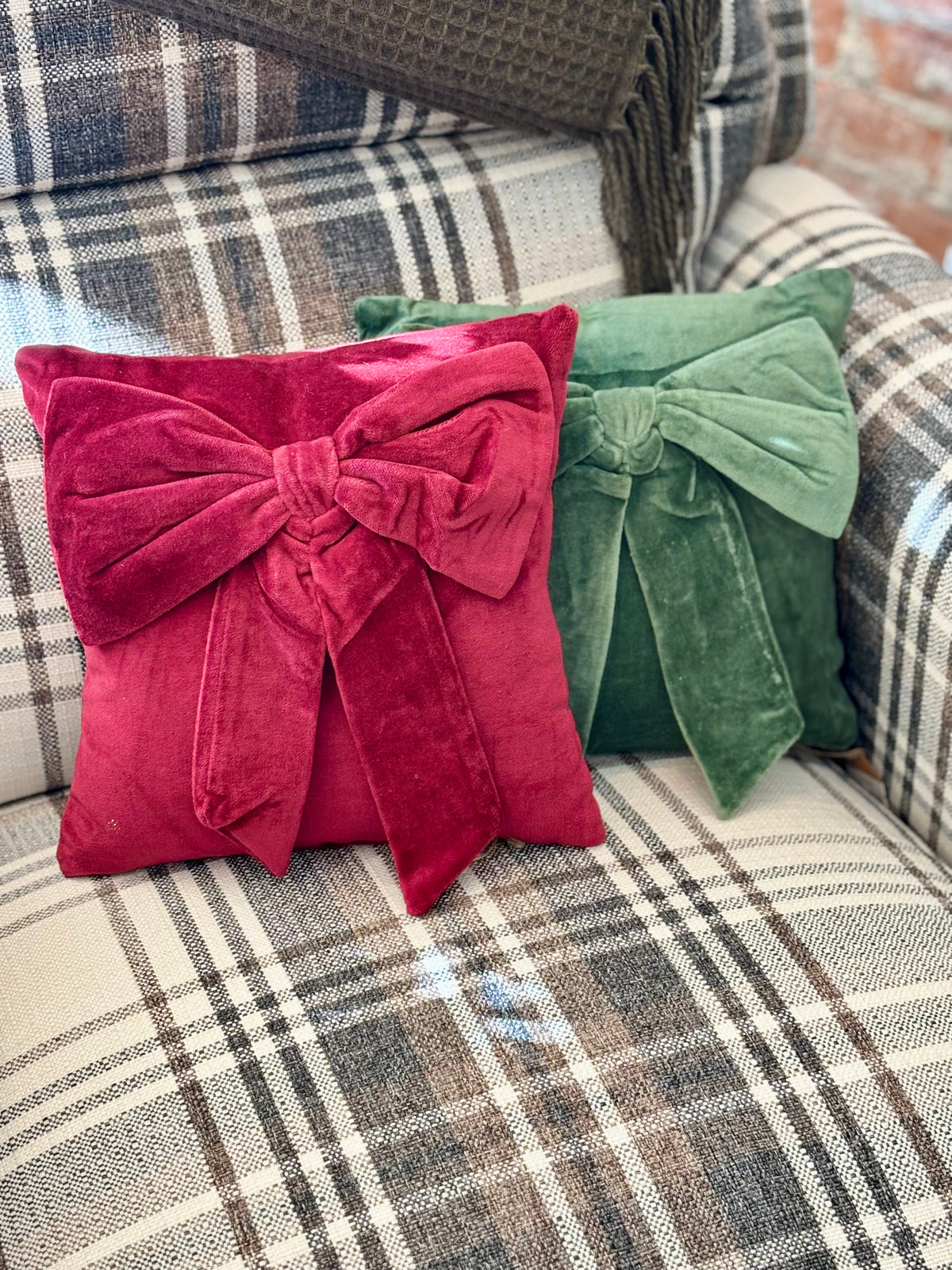 Bow Pillow