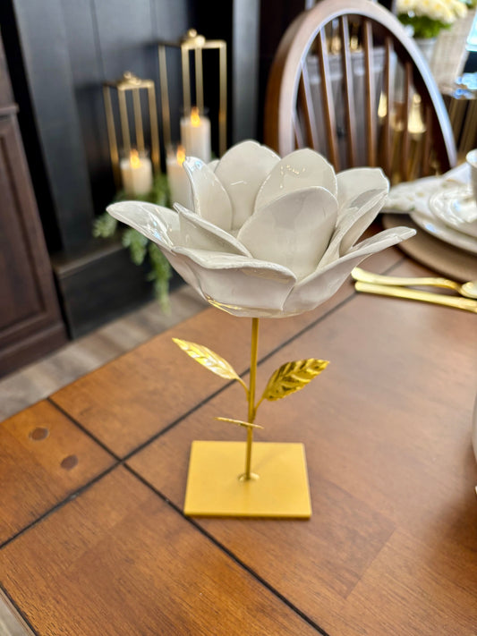 White and Gold Flower Candle Holder