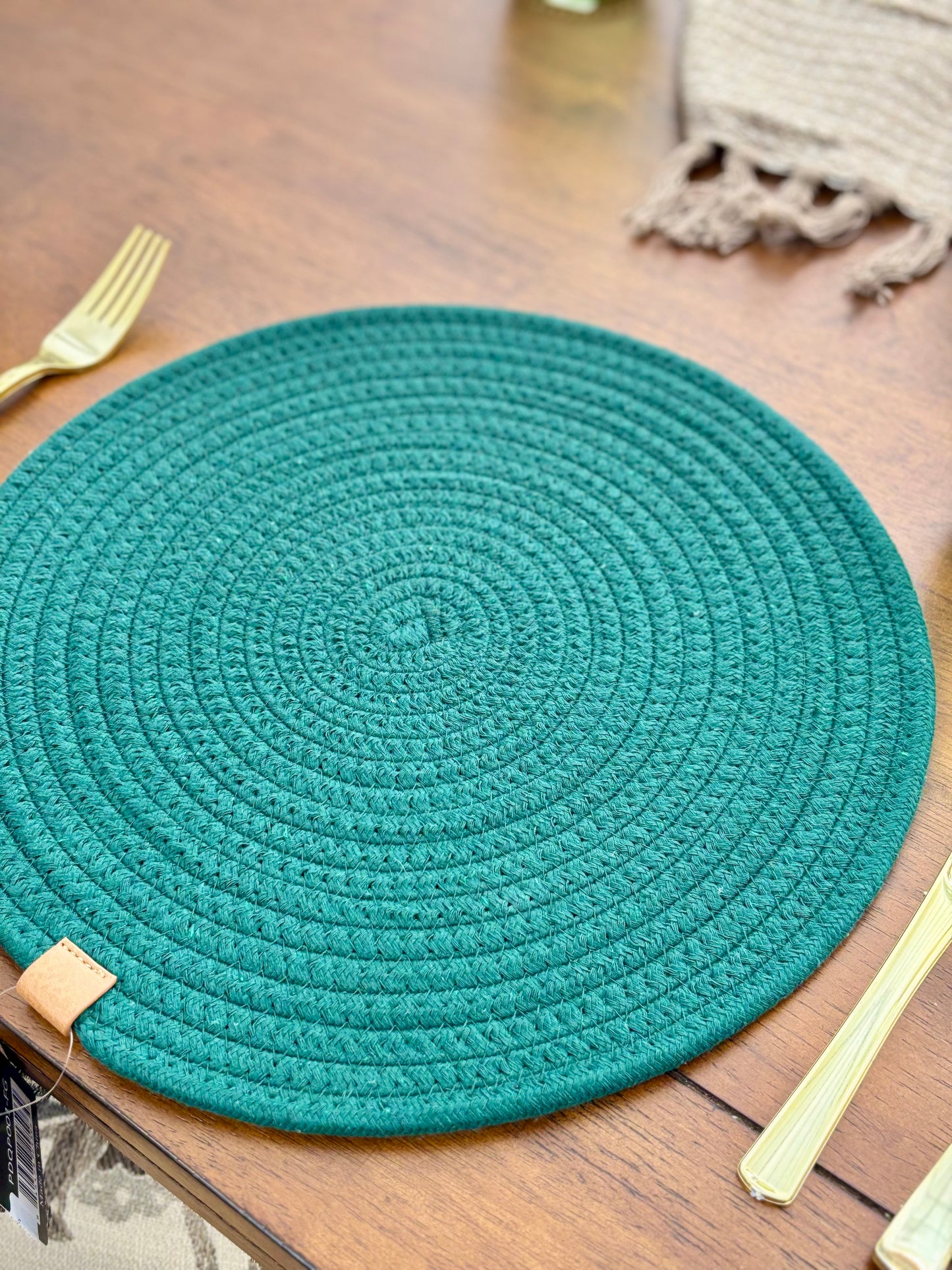 ROUND PLACEMAT