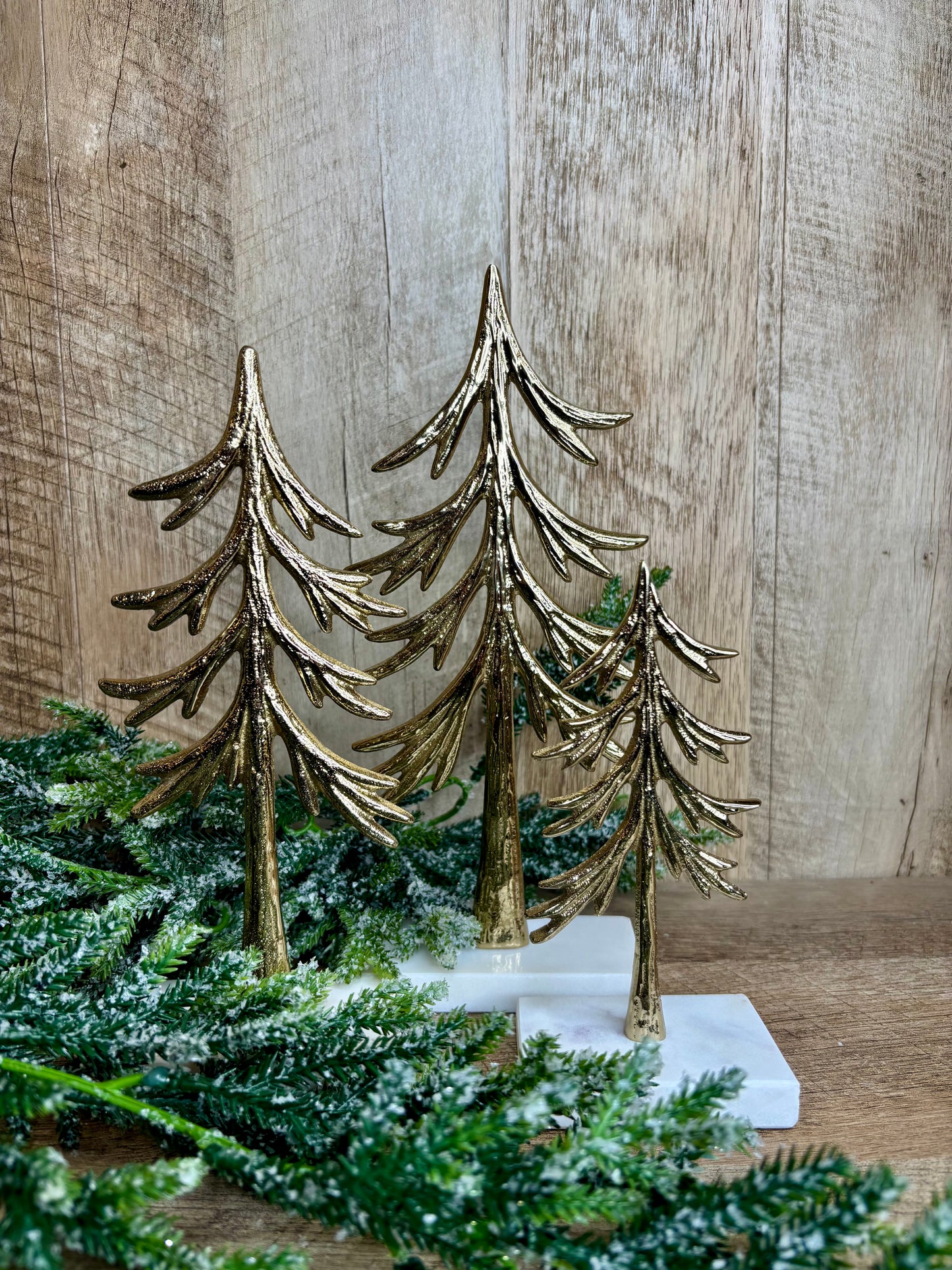 8.66" METAL TREE ON BASE