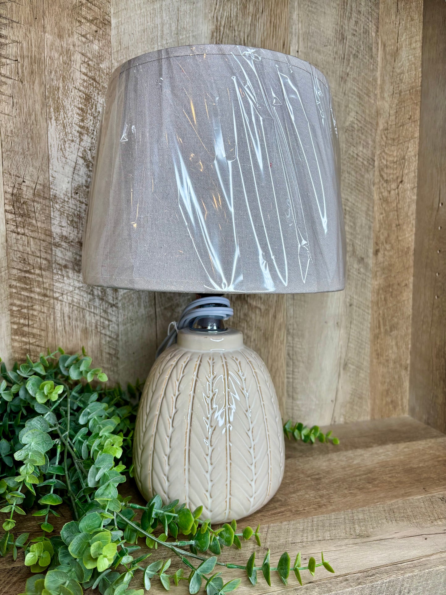 WHITE LINE PATTERN LAMP