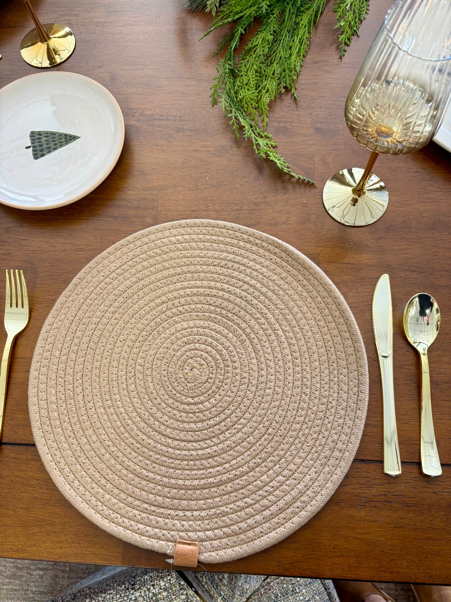 ROUND PLACEMAT