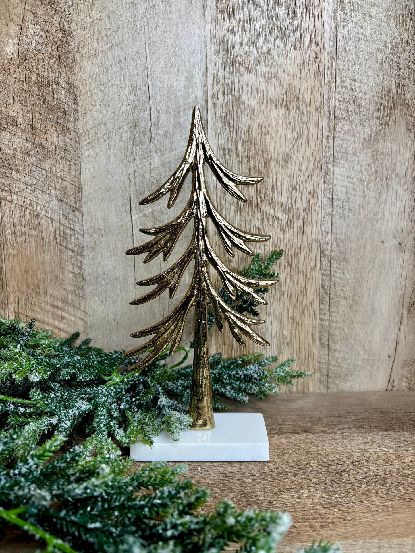10.25" METAL TREE ON BASE