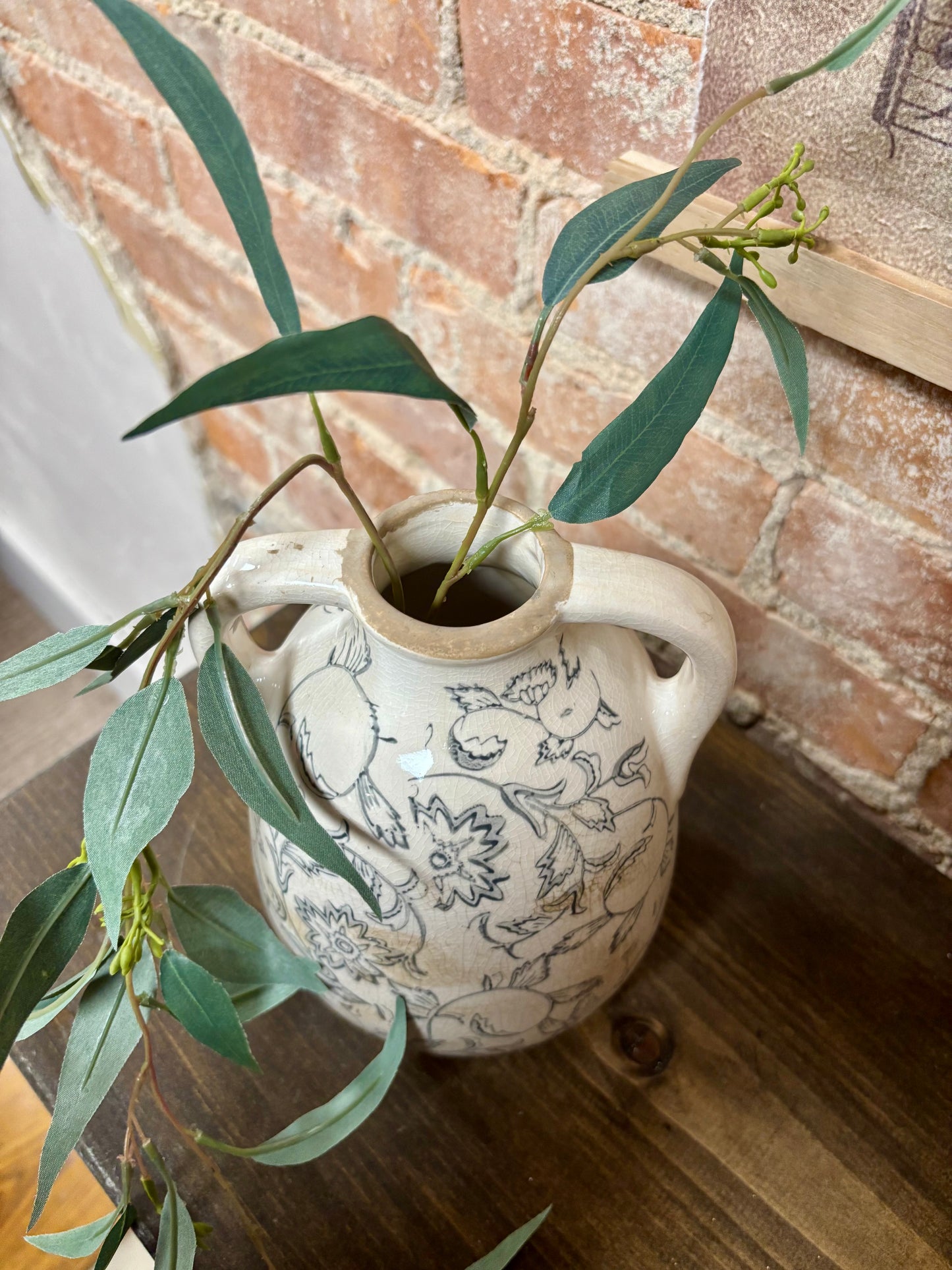 HEIRLOOM HANDLE VASE