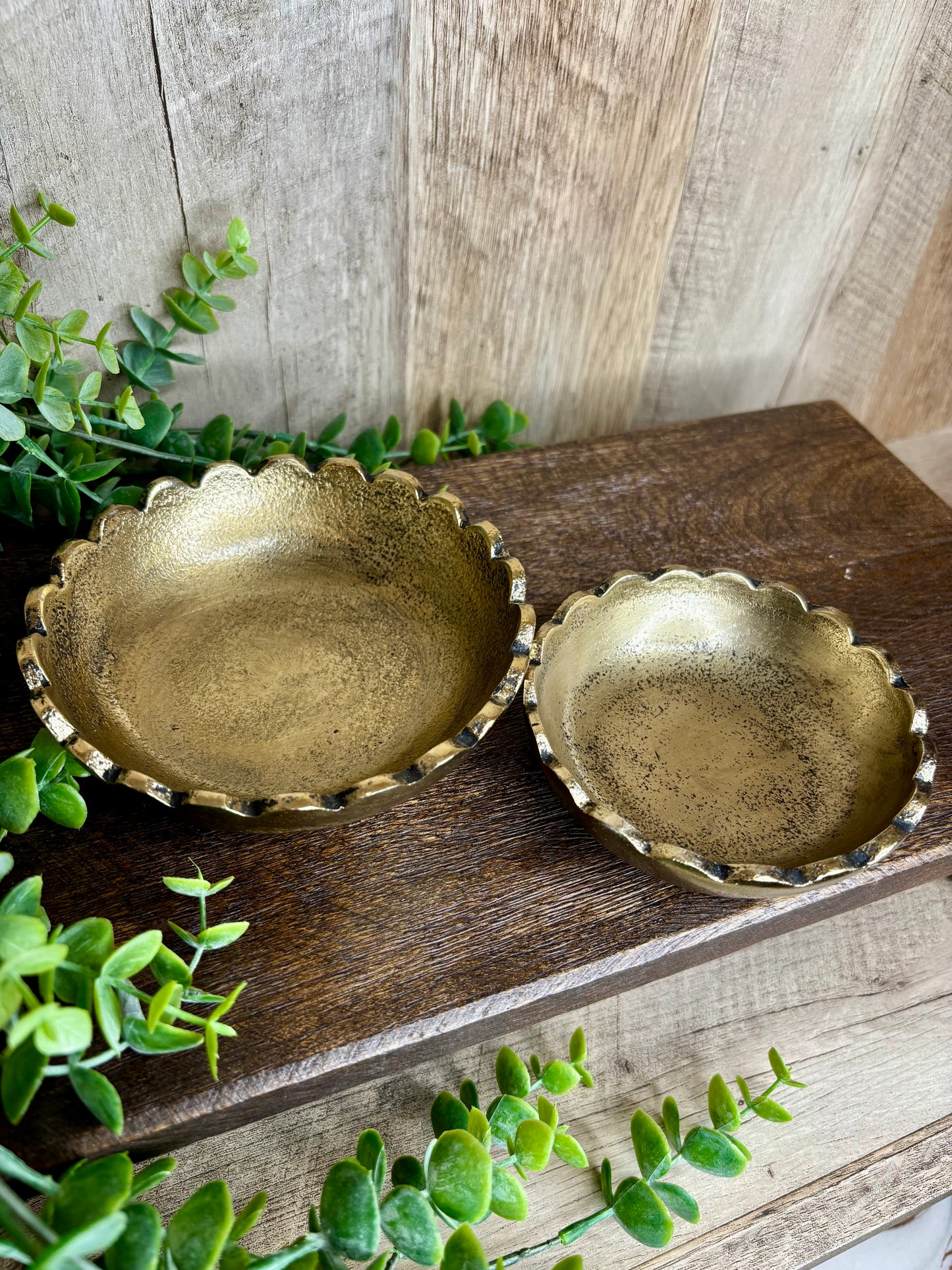 GOLD SCALLOP BOWLS