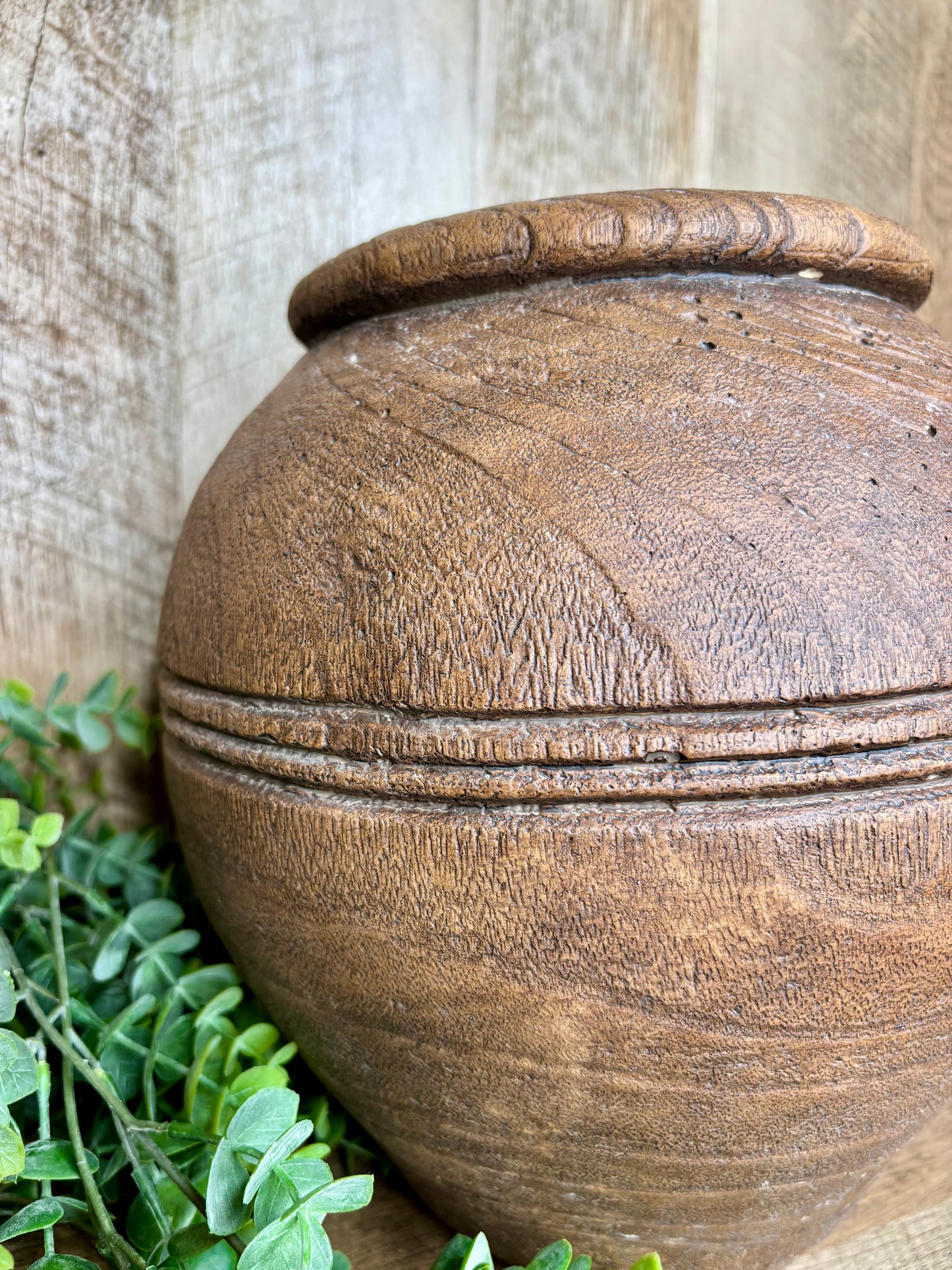 BROWN CEMENT LINE VASE