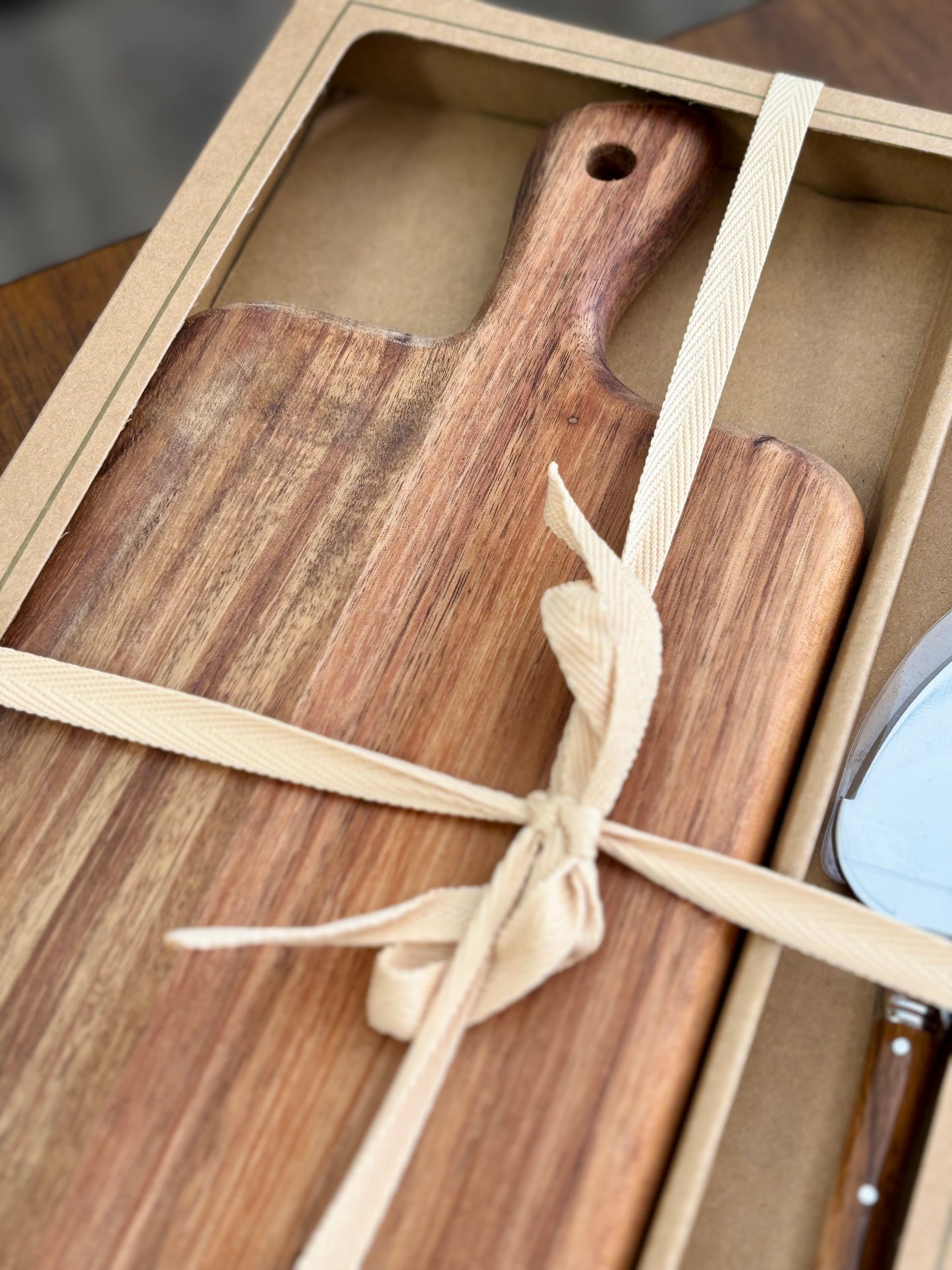 Cheese Board w/ KnifeSet