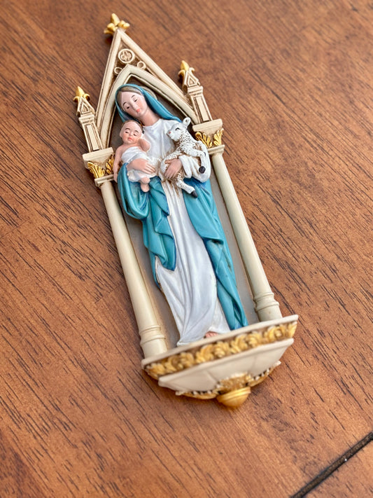 Mary w/ Child Water Font