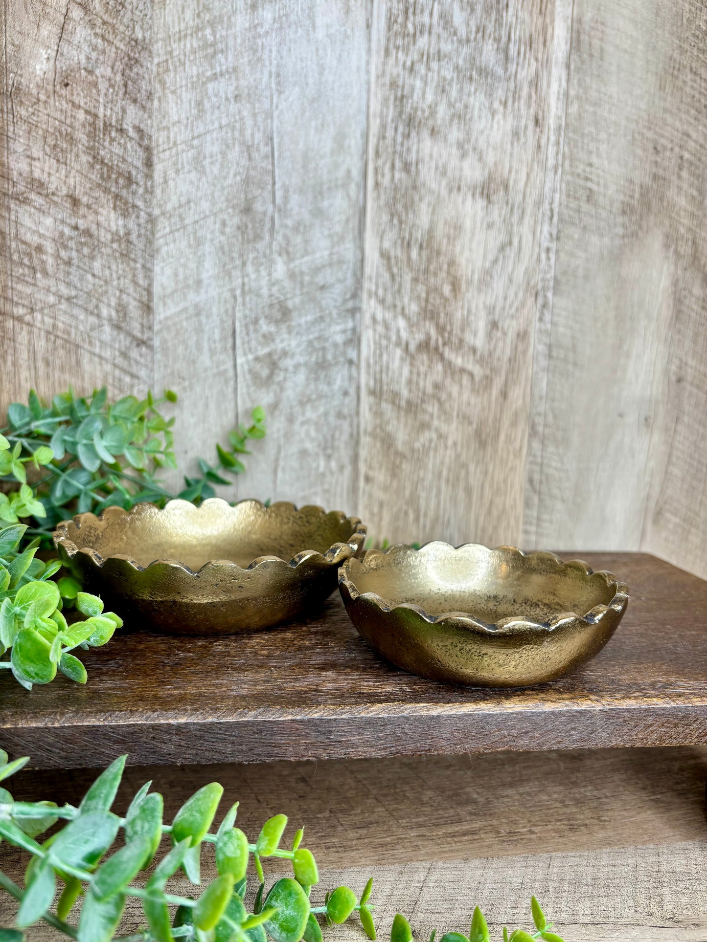 GOLD SCALLOP BOWLS