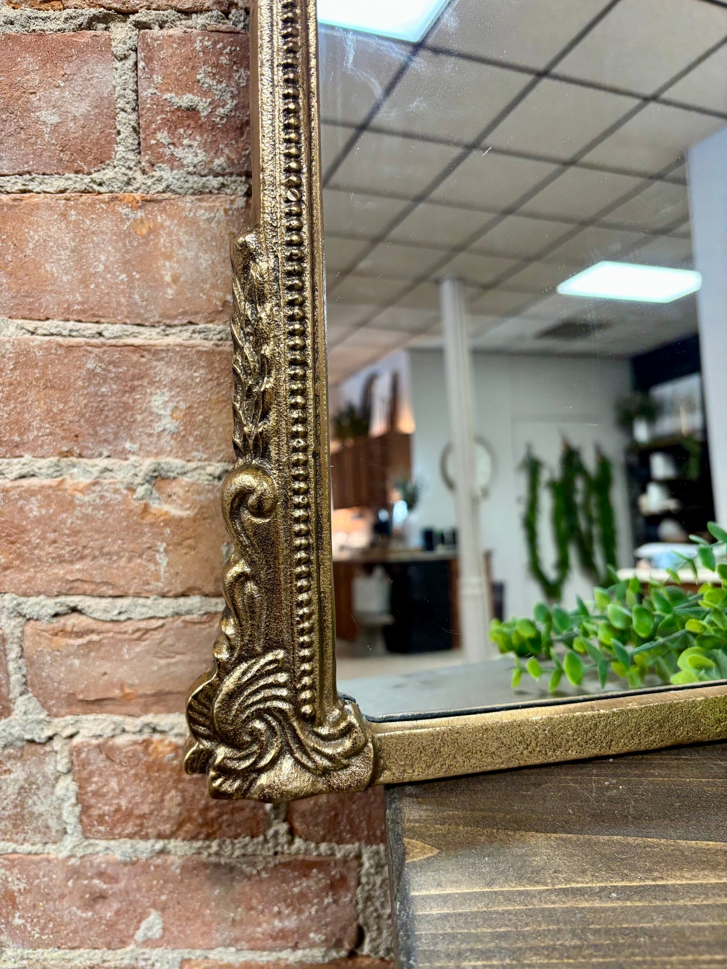 ANT. BRASS VINTAGE MIRROR