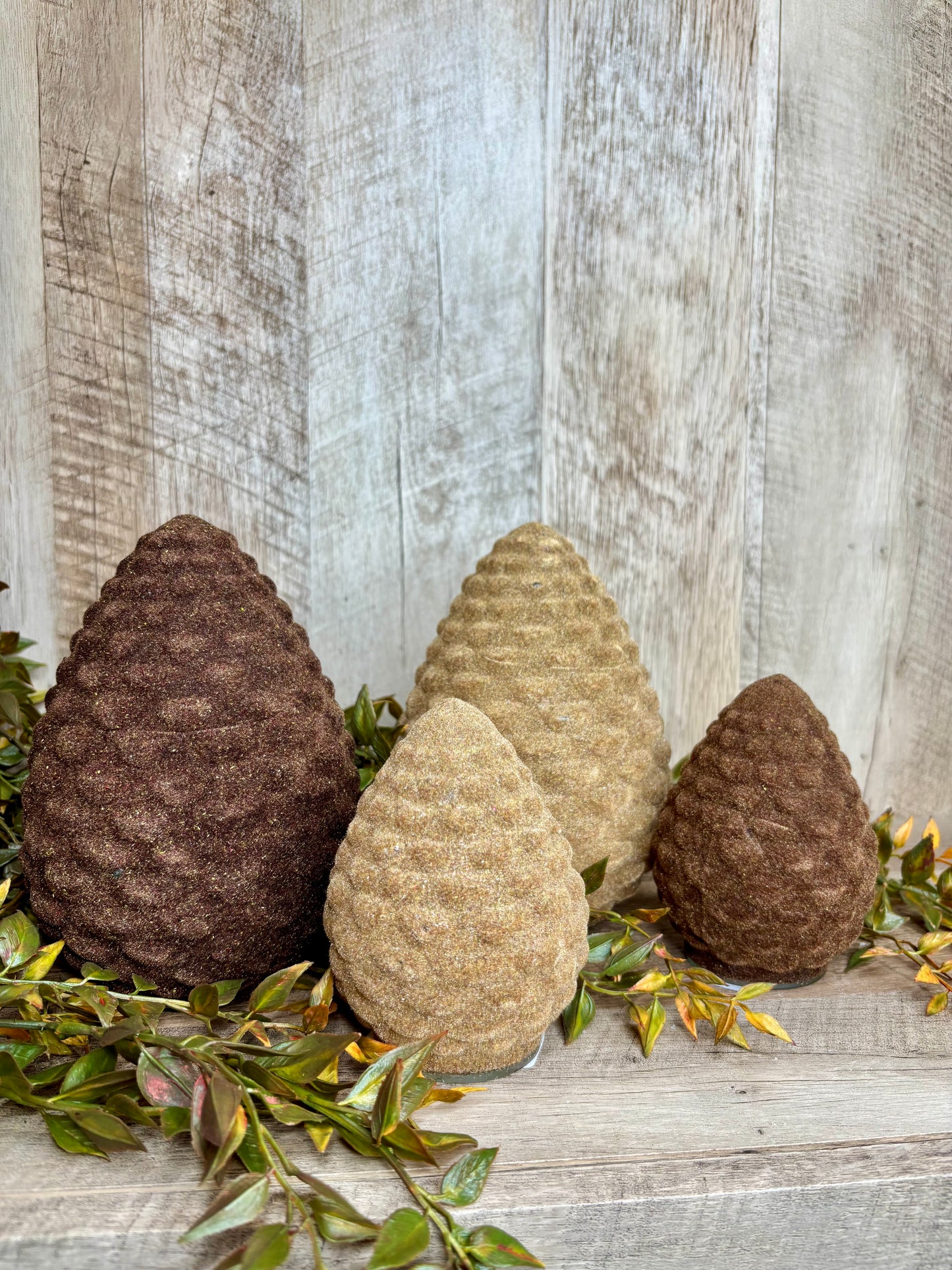 6" LT BRN/DK BRN FLOCKED PINECONES