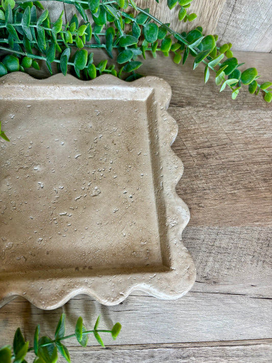 CEMENT SCALLOP TRAY