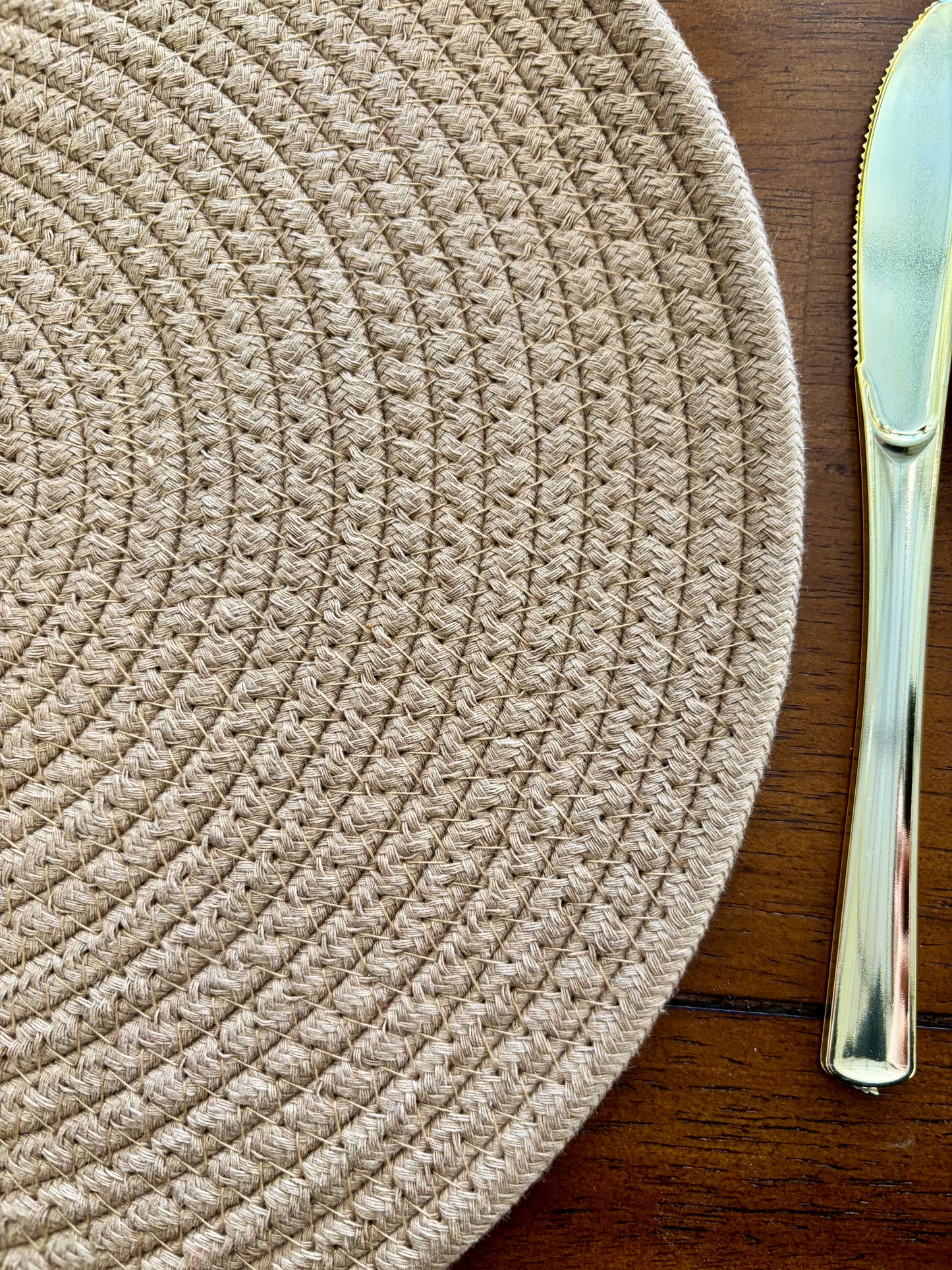 ROUND PLACEMAT