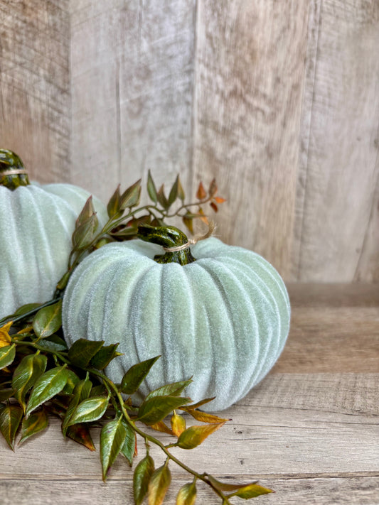 4.5"W VELVET PUMPKINS