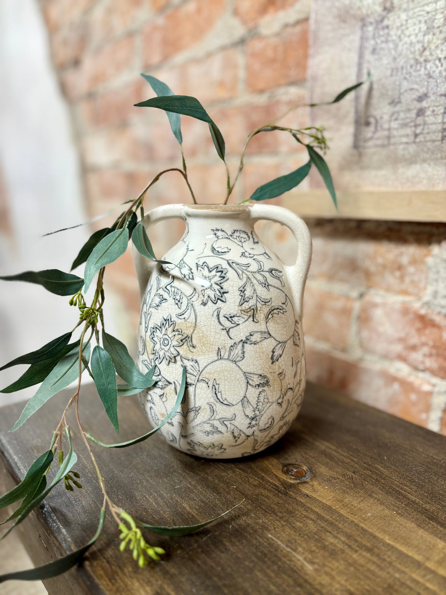 HEIRLOOM HANDLE VASE