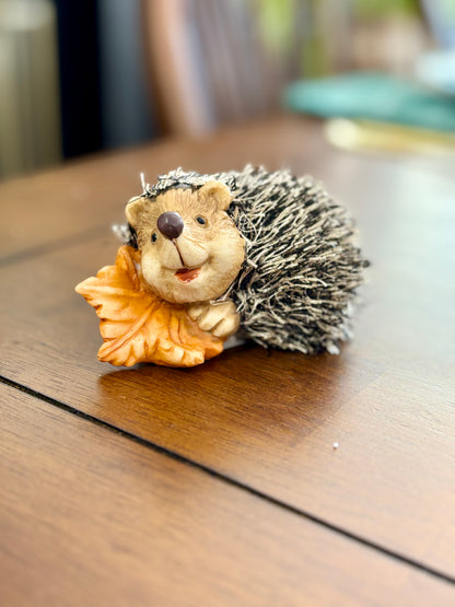 Hedgehog w/ Leaf