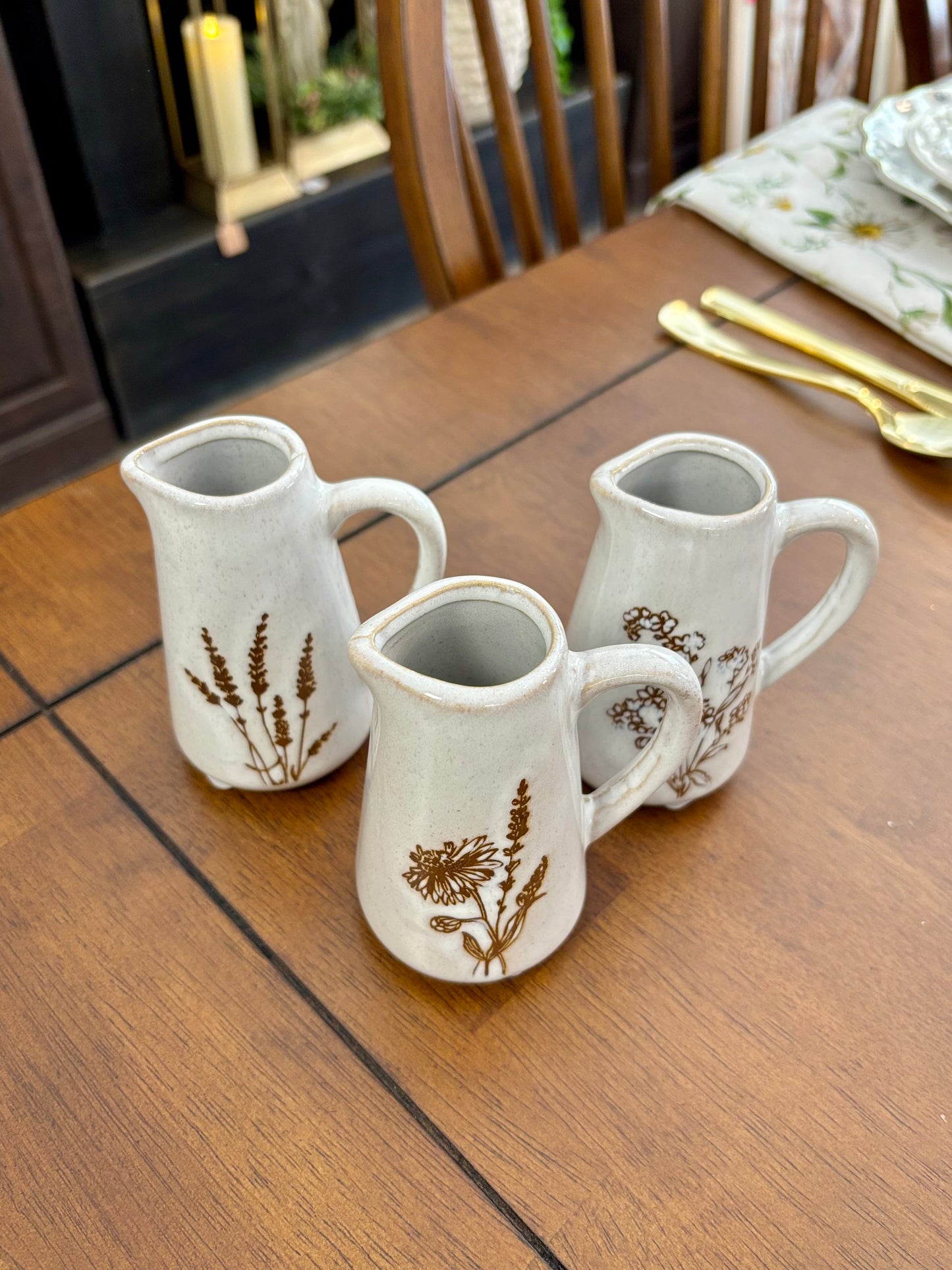 FLORAL MINI PITCHERS