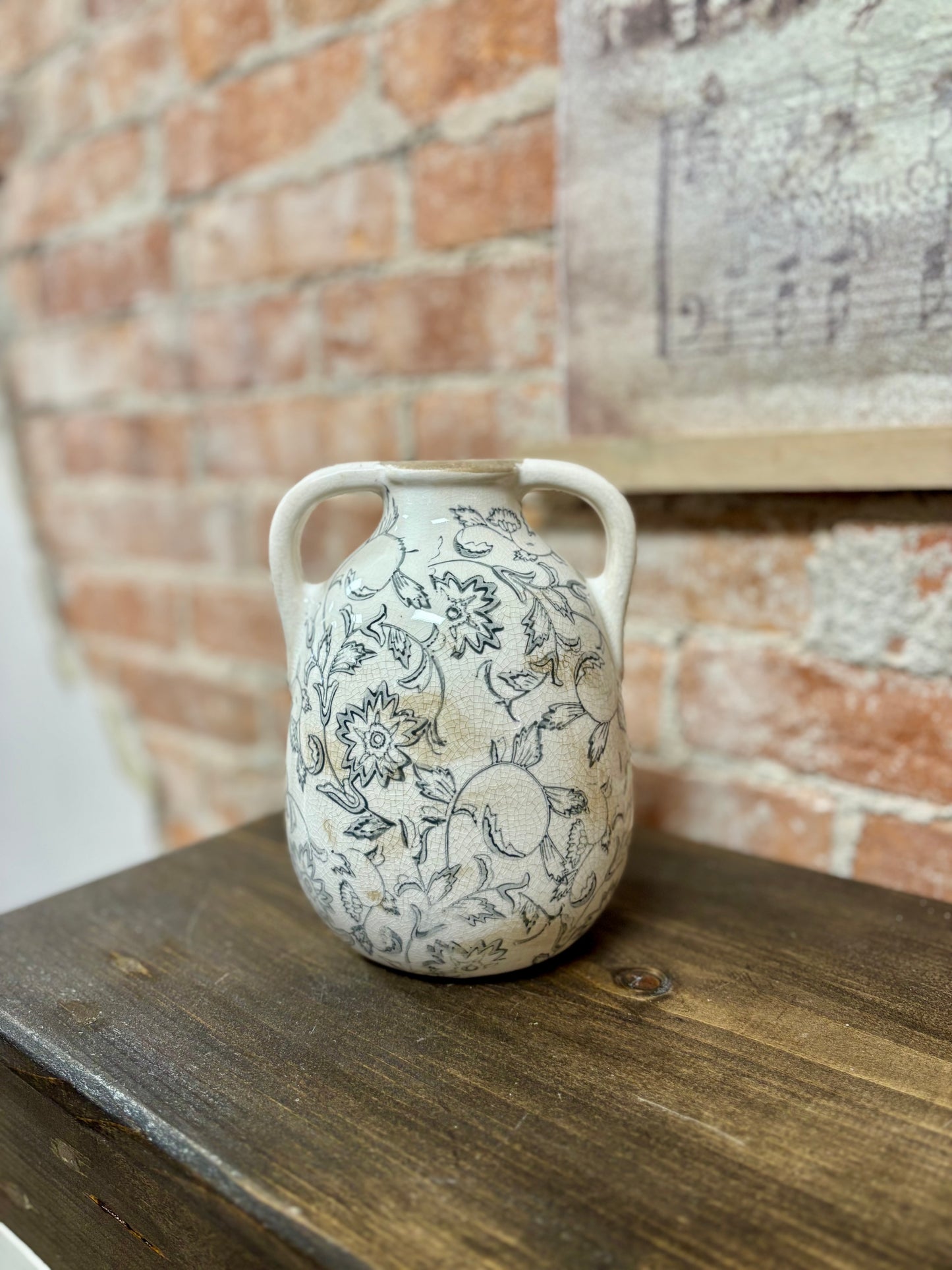 HEIRLOOM HANDLE VASE
