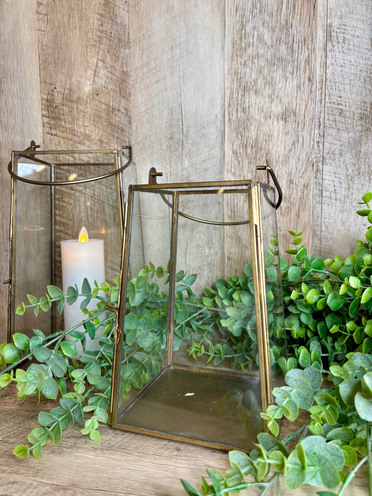 GLASS AND IRON HANGING LANTERN
