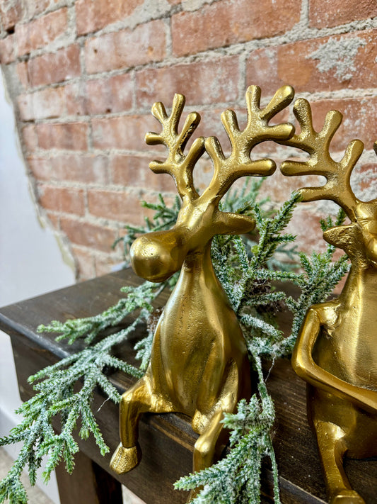 GOLD SITTING SHELF EDGE REINDEER