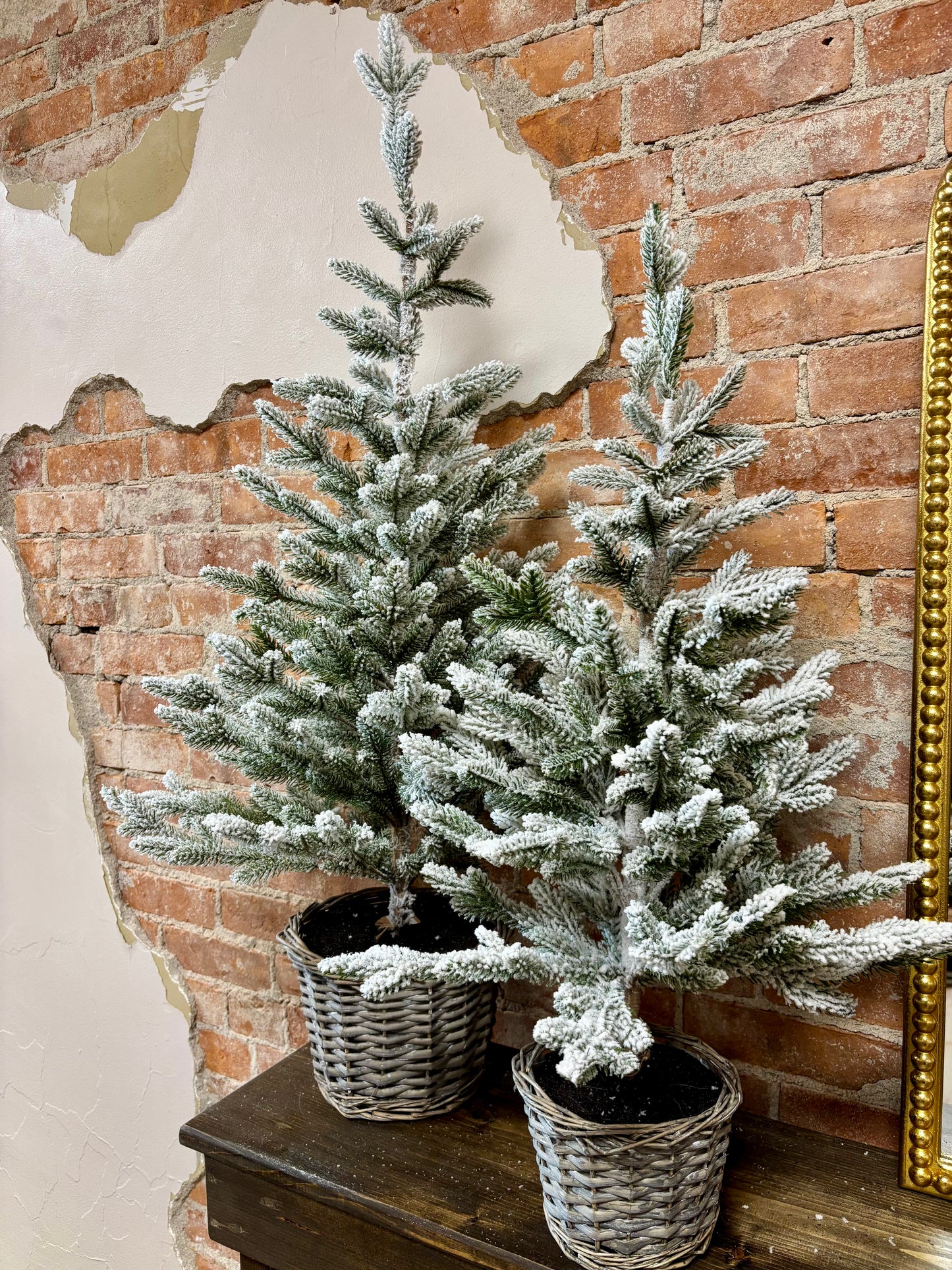 31.5"H SNOWY TREE IN BASKET